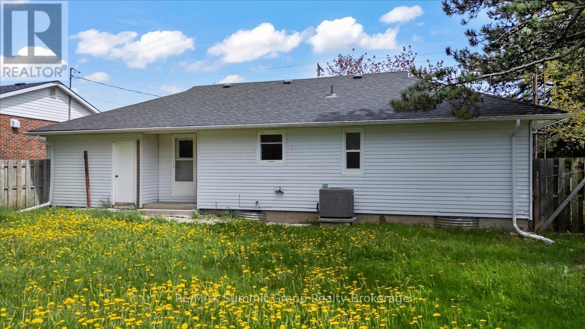 162 MAIN STREET E - 20