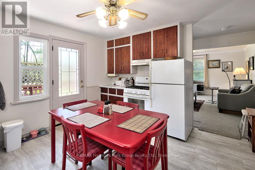 88 GRAY AVENUE - 11