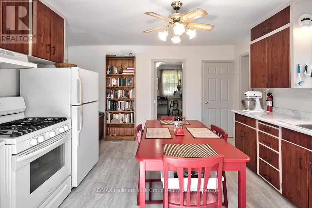 88 GRAY AVENUE - 12