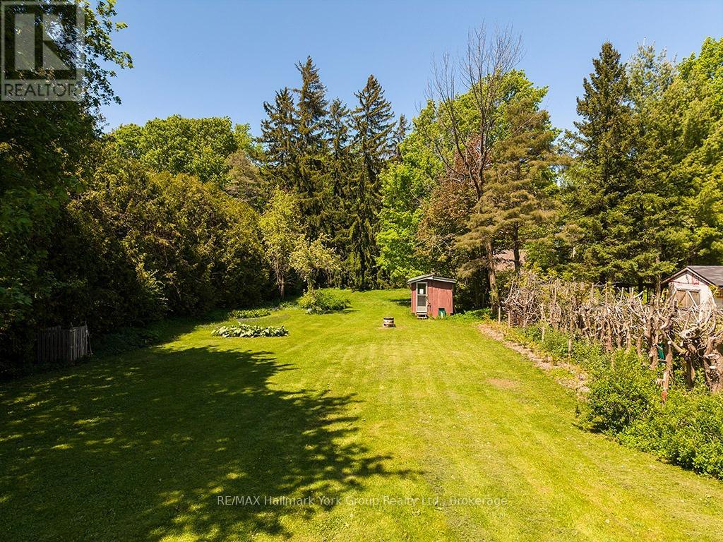88 GRAY AVENUE - 26