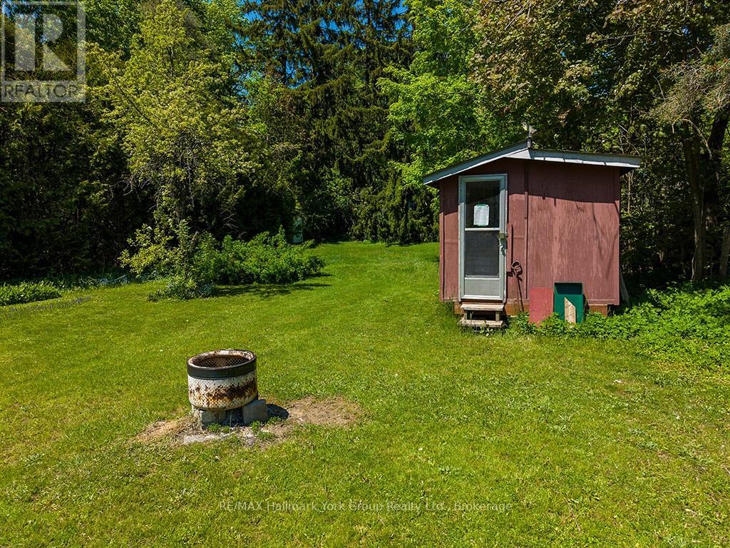 88 GRAY AVENUE - 28