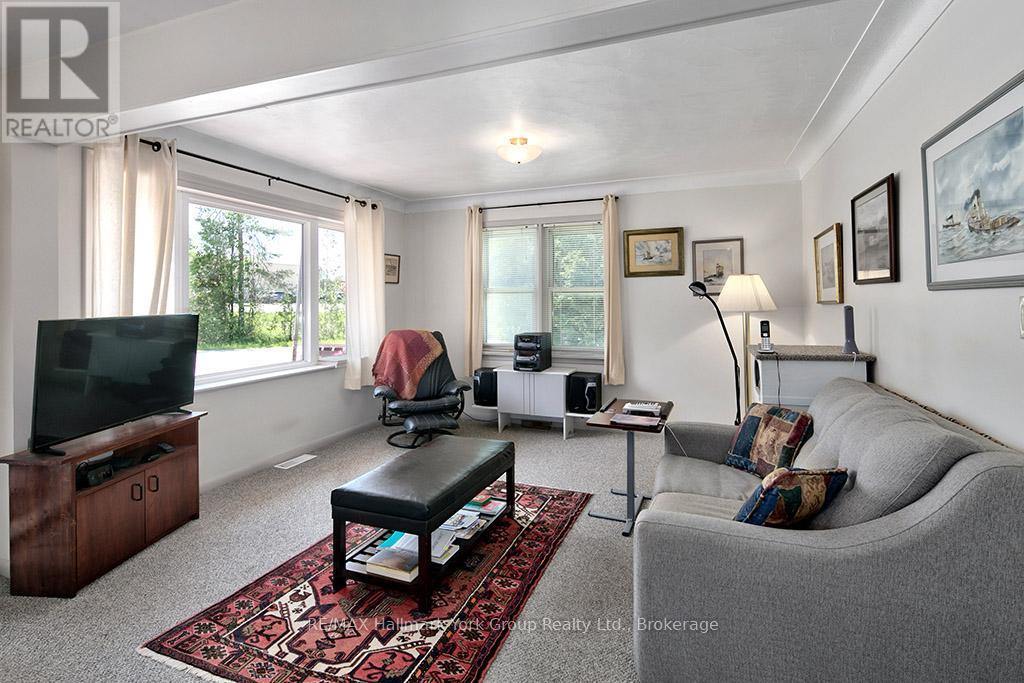 88 GRAY AVENUE - 7