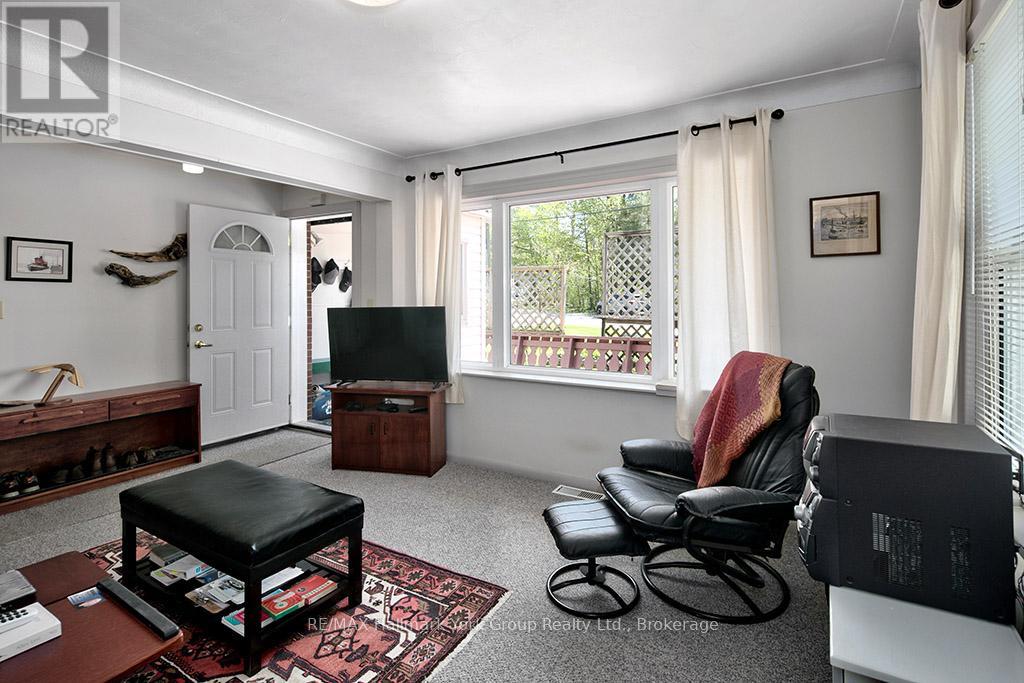 88 GRAY AVENUE - 8