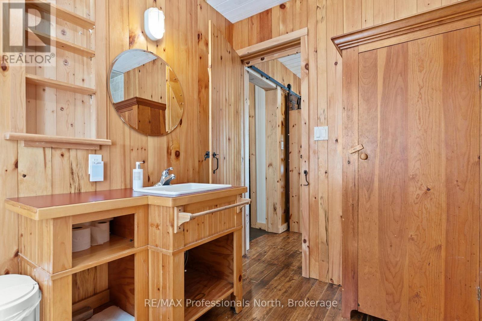 54261 BIG HAWK EAST SHORE - 15