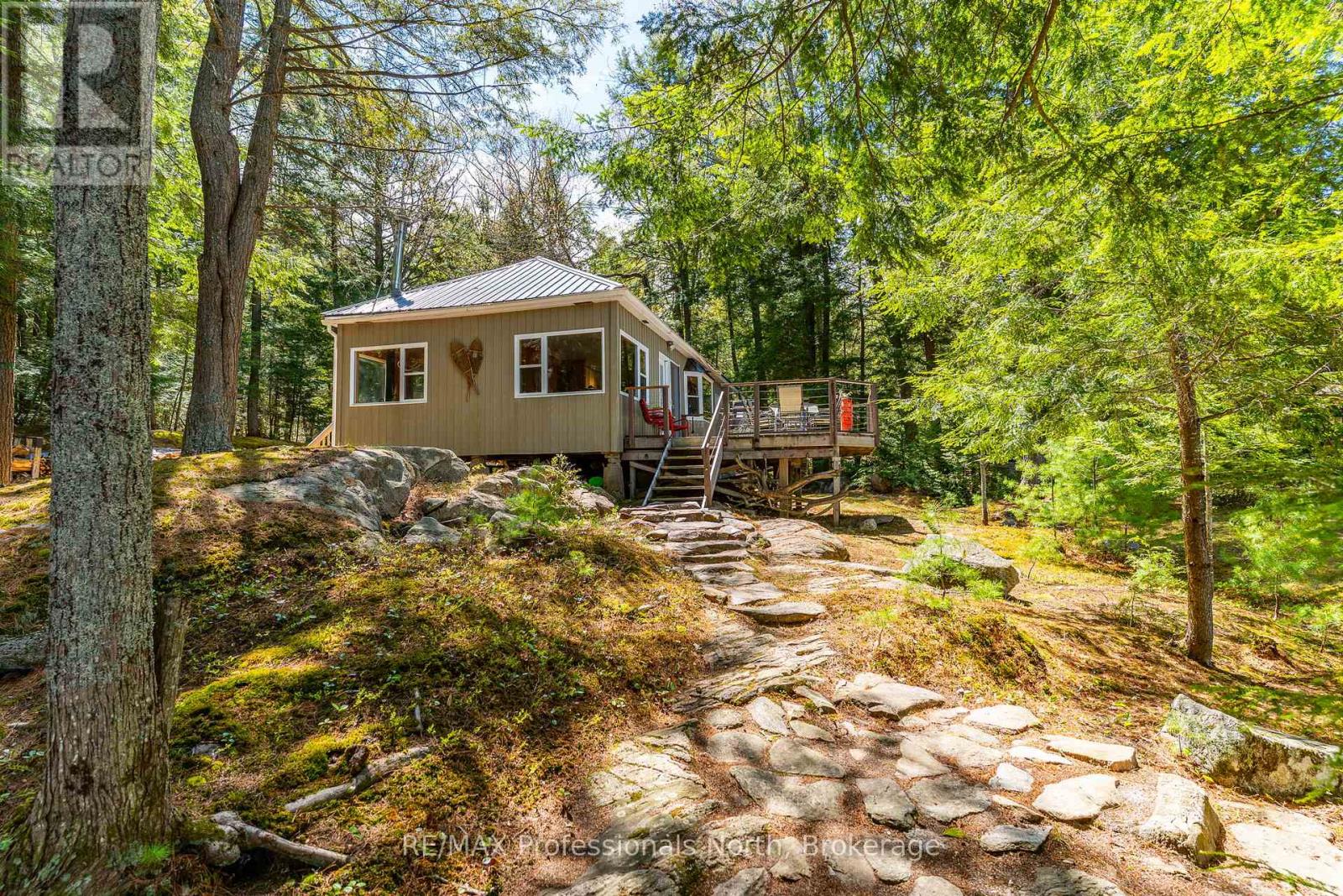 54261 BIG HAWK EAST SHORE - 22