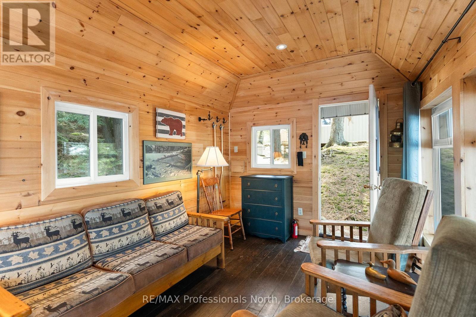 54261 BIG HAWK EAST SHORE - 29