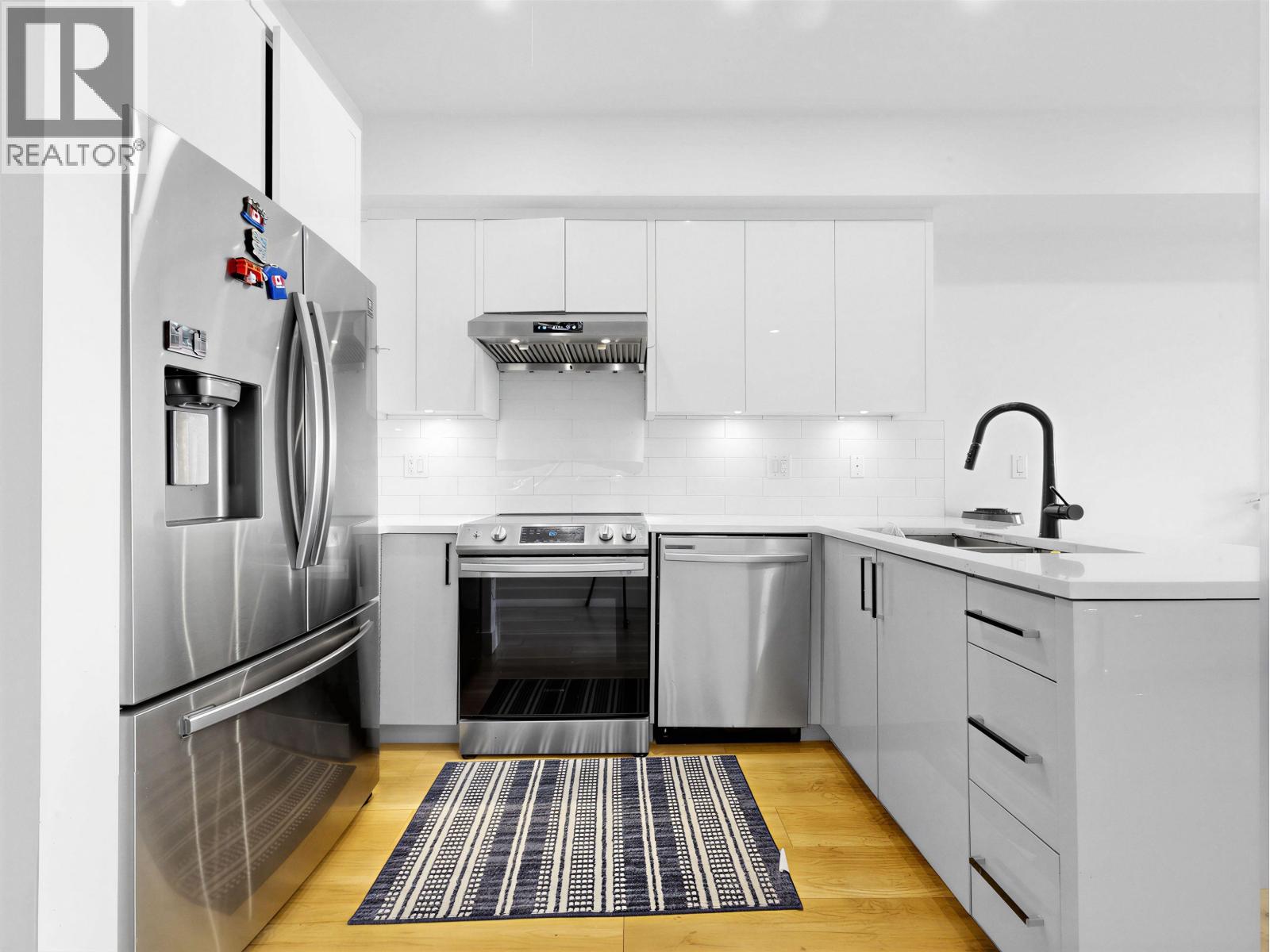 15 6288 BERESFORD STREET, Burnaby