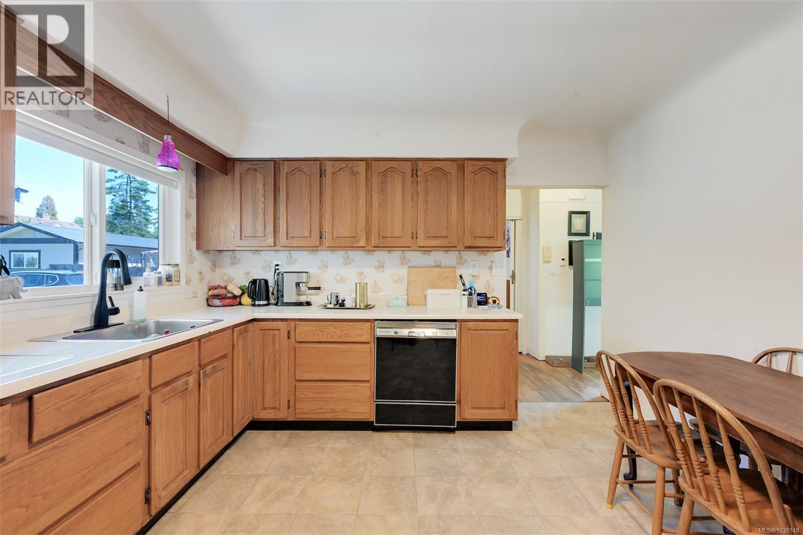 784 Snowdrop Ave - 12