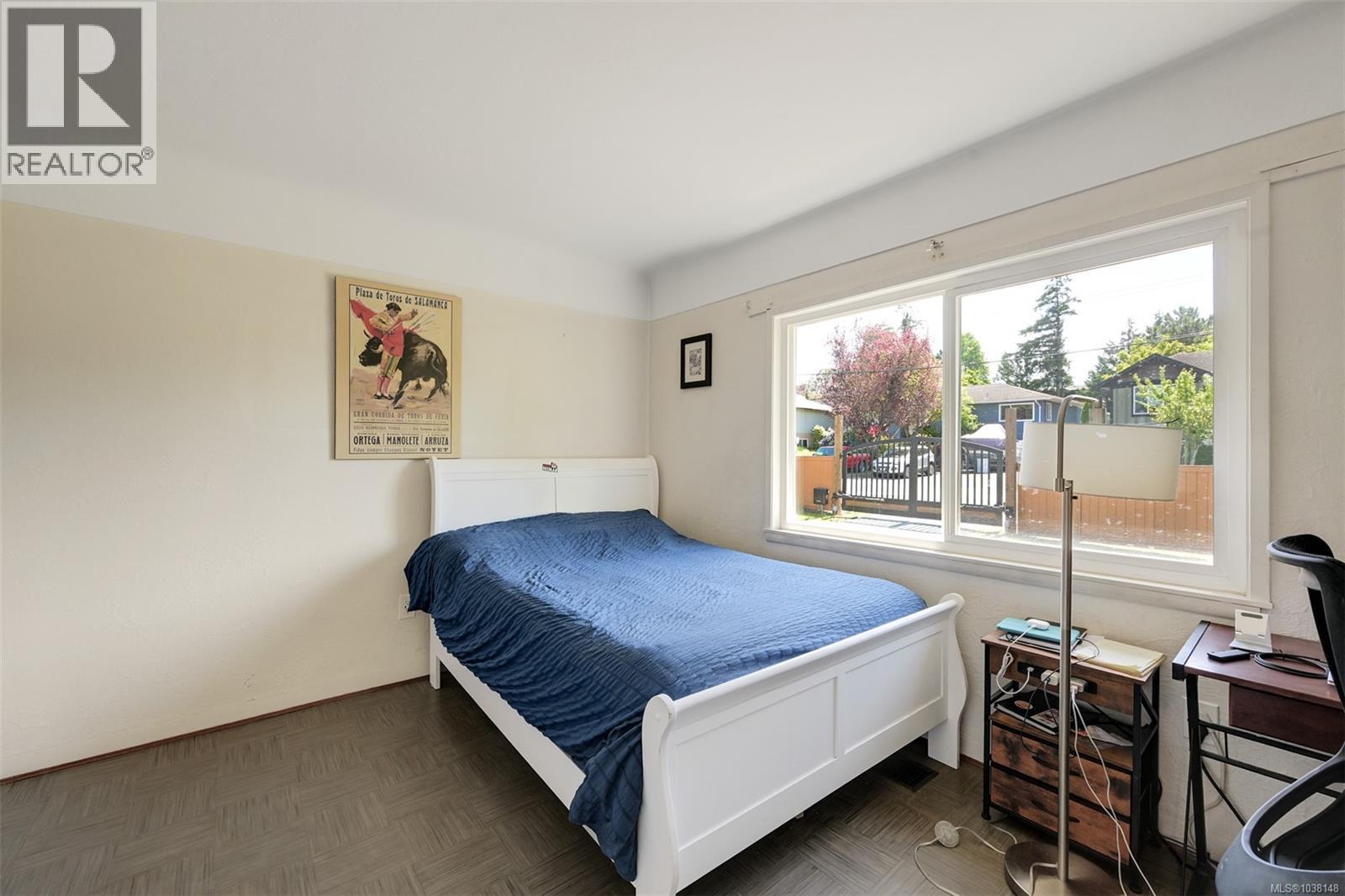 784 Snowdrop Ave - 16