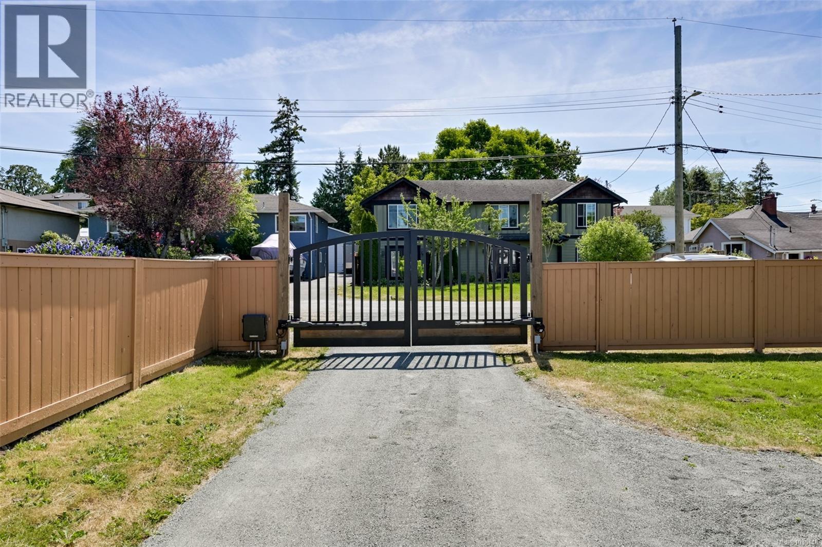 784 Snowdrop Ave - 32