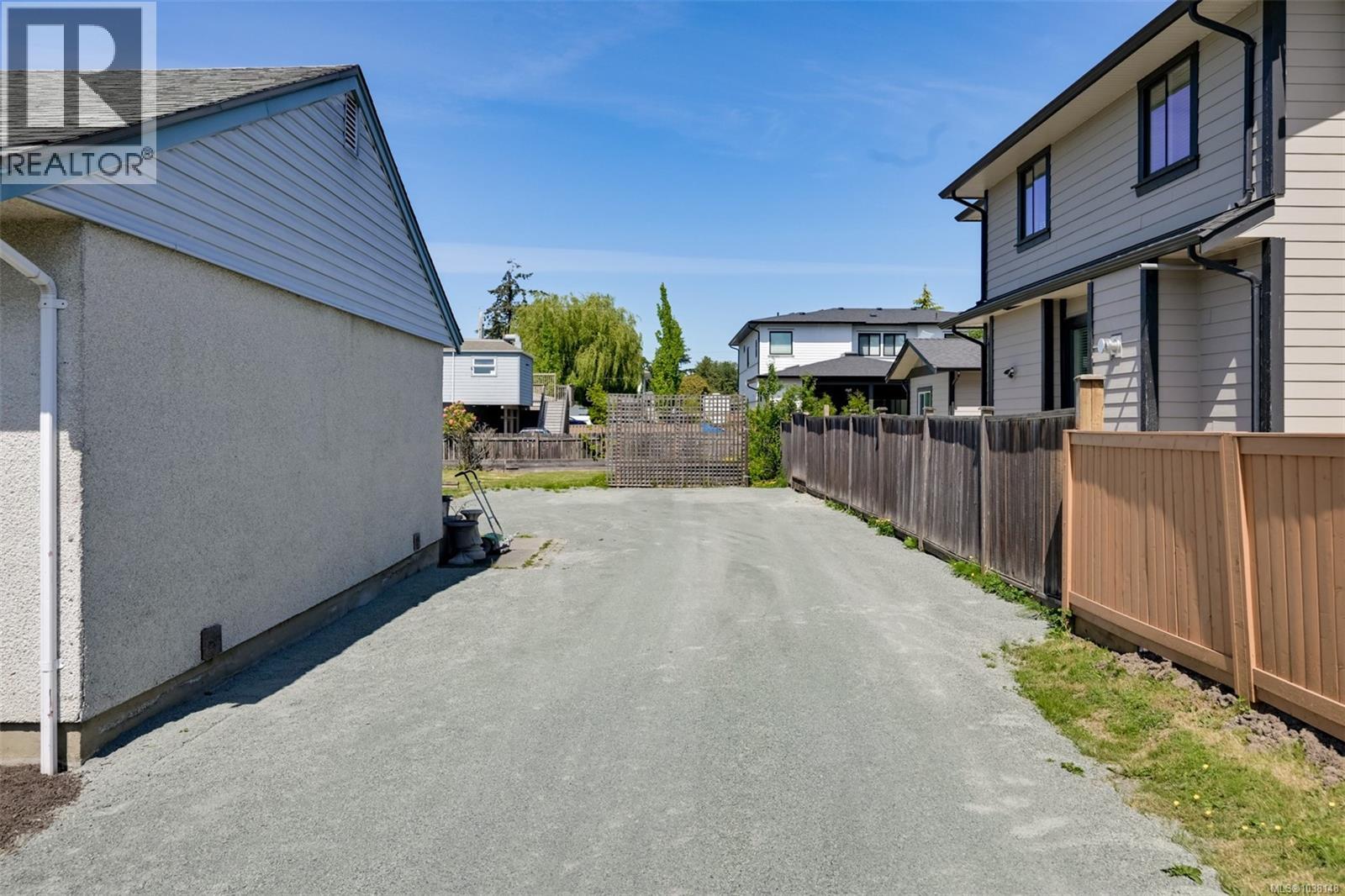784 Snowdrop Ave - 33