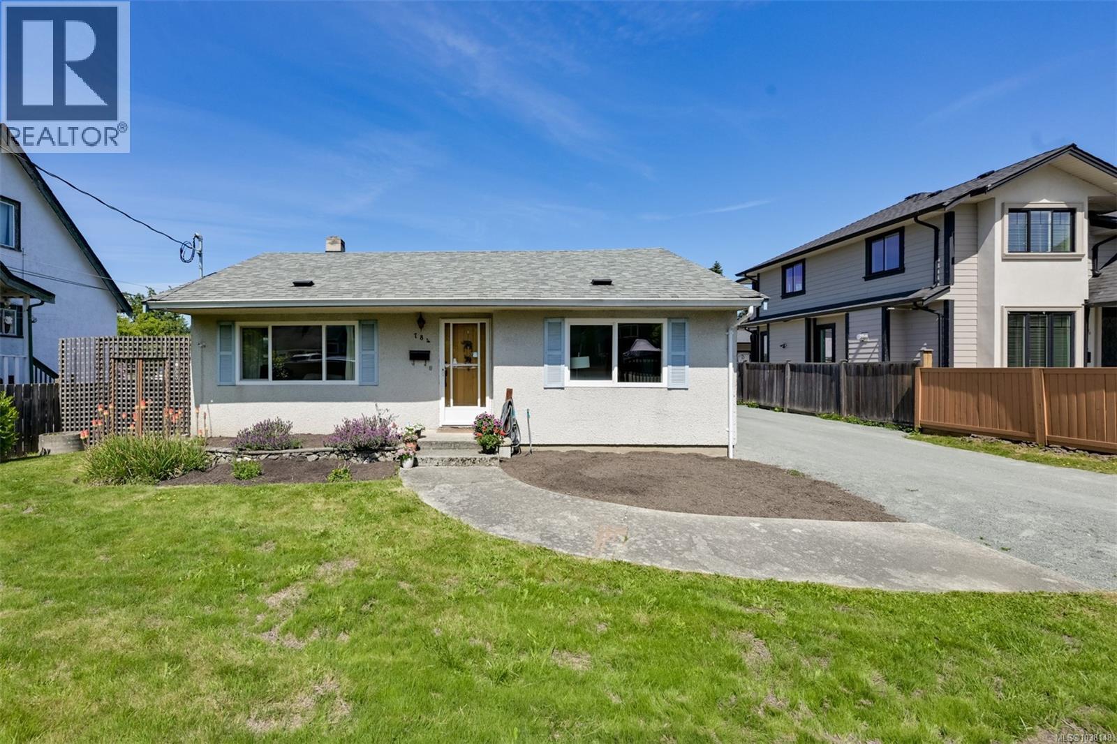 784 Snowdrop Ave - 4