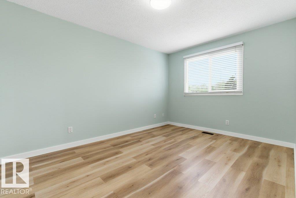 13279 47 ST NW - 20