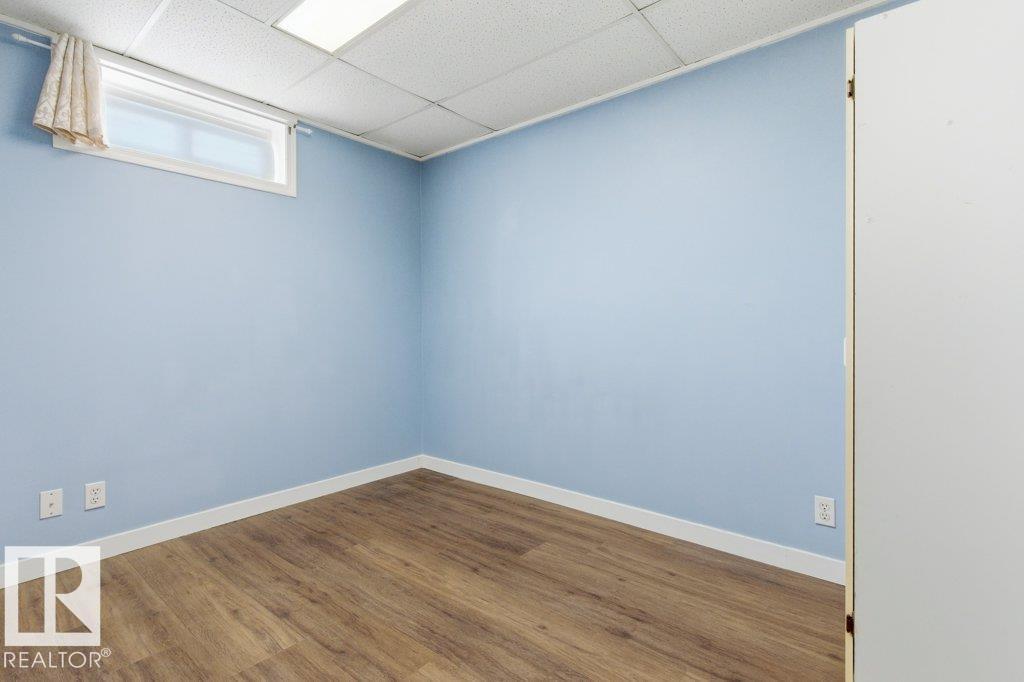 13279 47 ST NW - 27