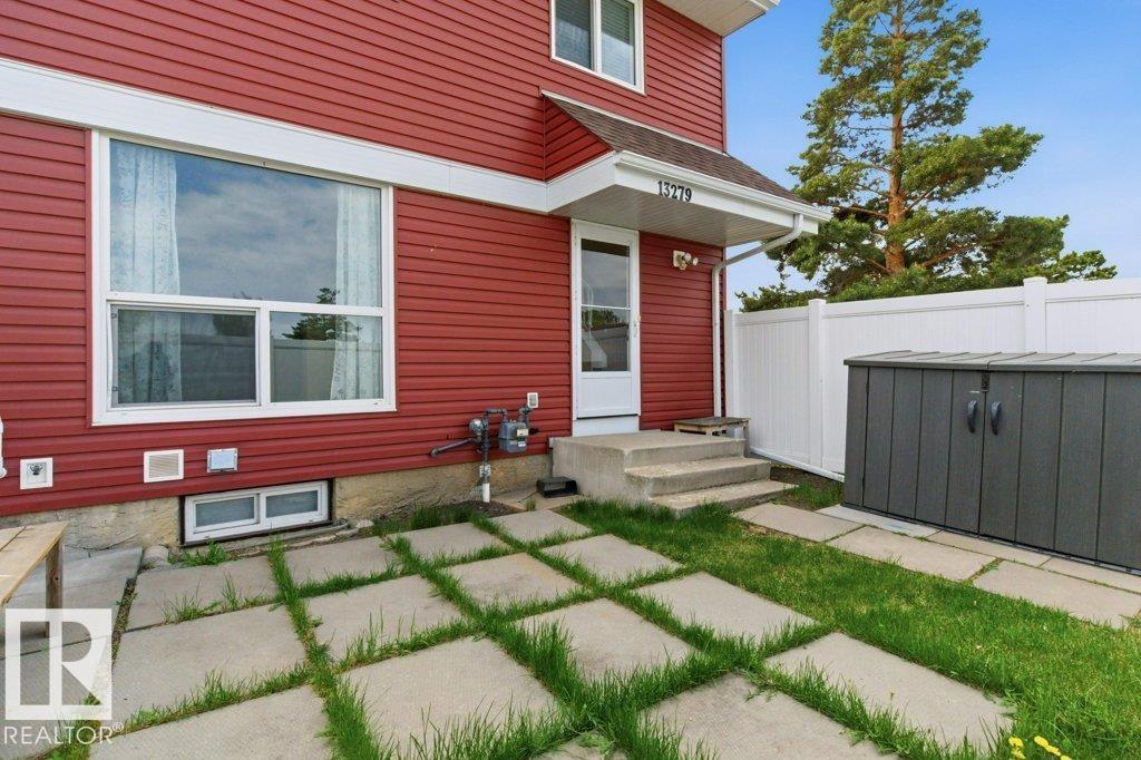 13279 47 ST NW - 28