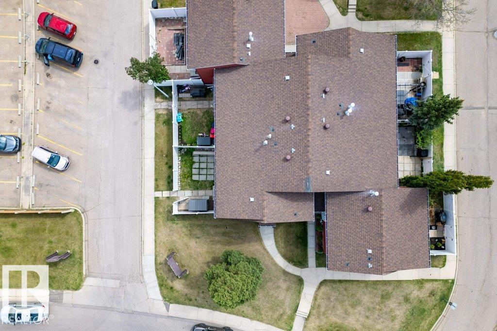 13279 47 ST NW - 29