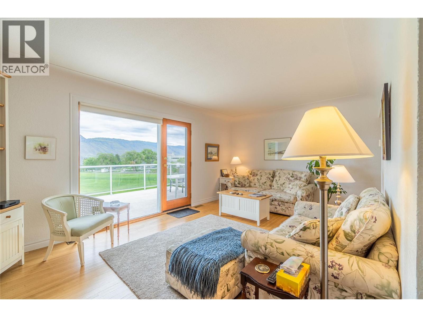 718 FRASER Crescent - 2