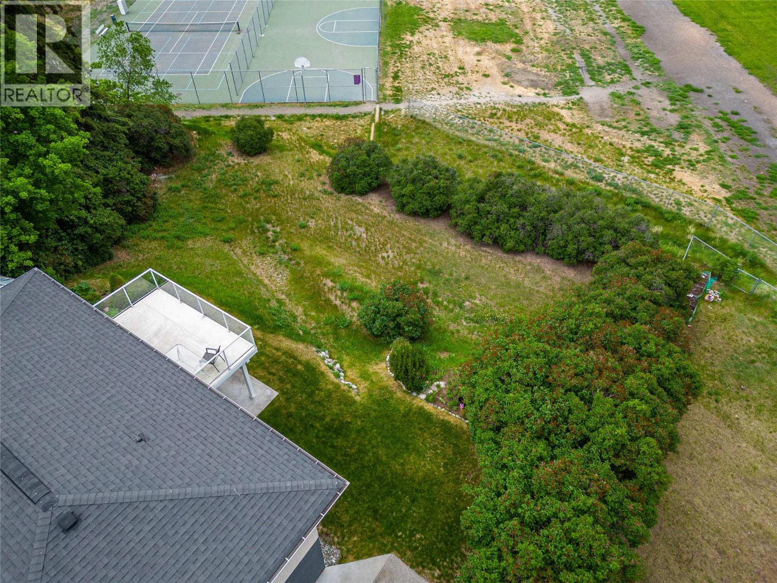 718 FRASER Crescent - 34