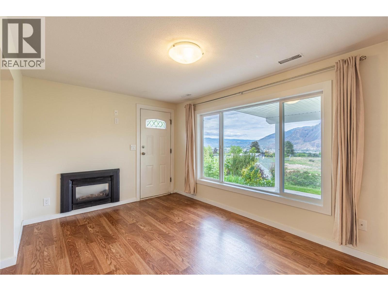 718 FRASER Crescent - 18