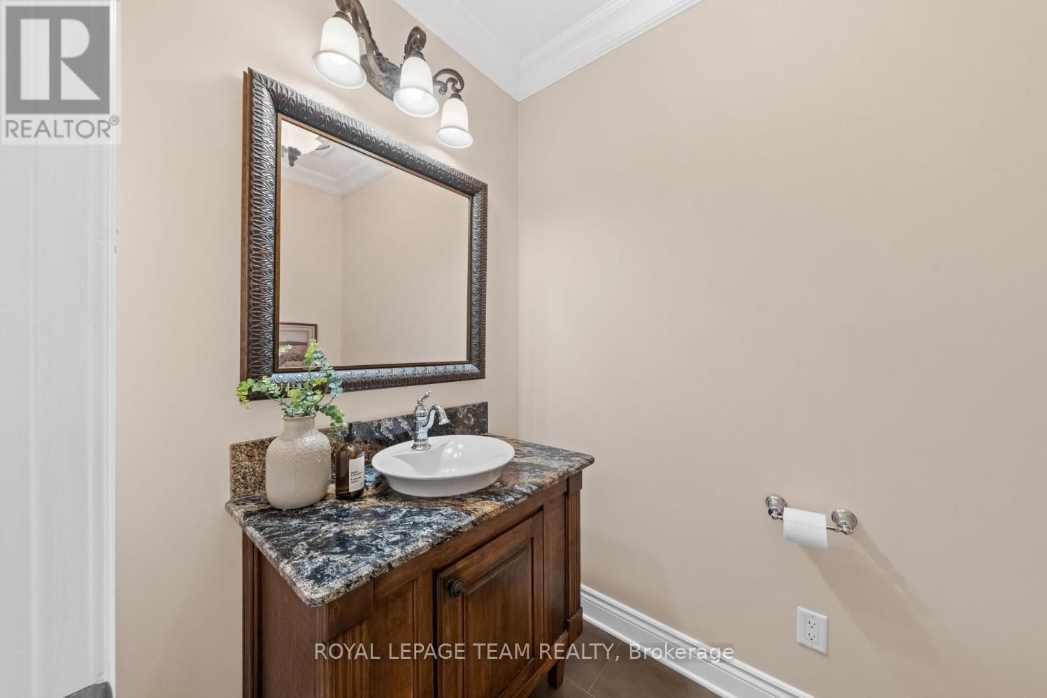 6043 KNIGHTS DRIVE - 32