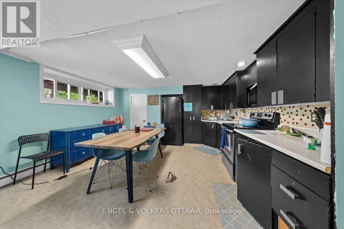 1712 ST. BARBARA STREET - 31