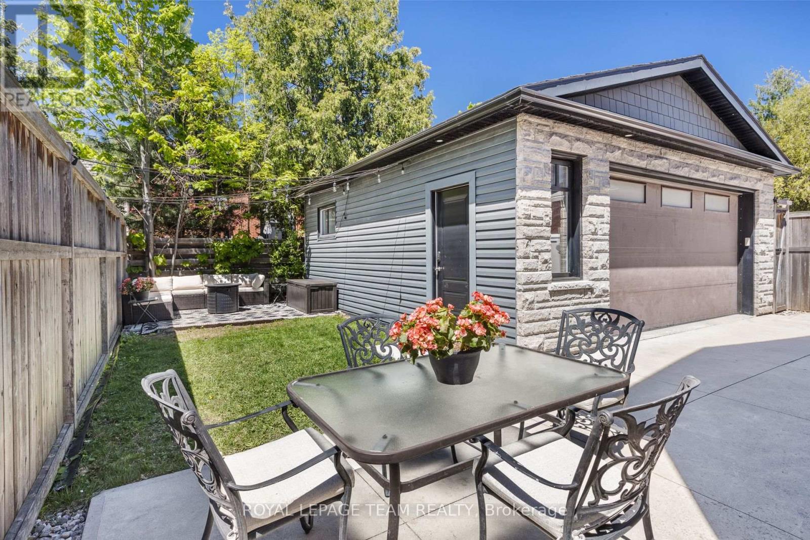 87 HELENA STREET - 39