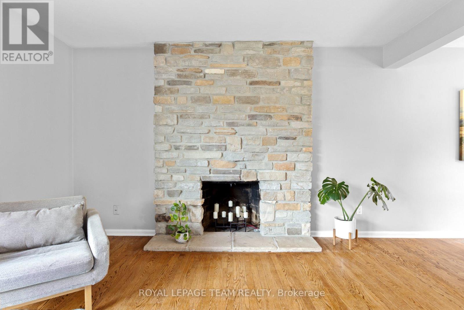 1812 KERR AVENUE - 10