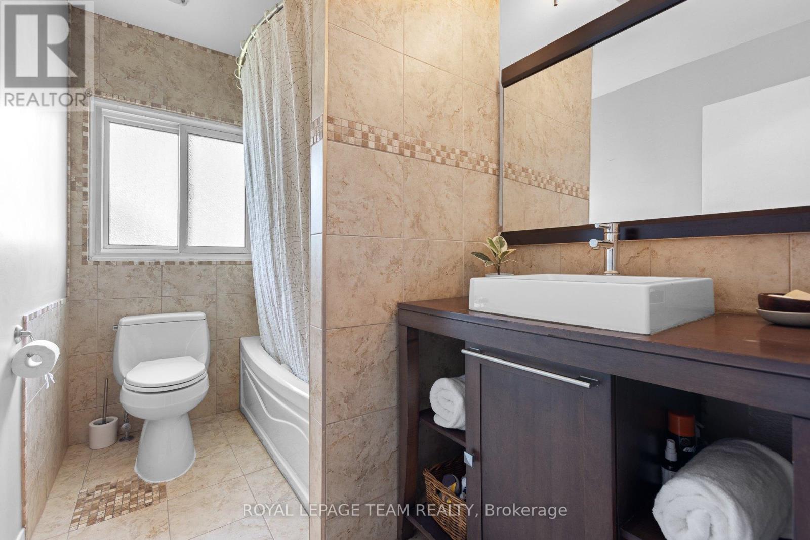 1812 KERR AVENUE - 24