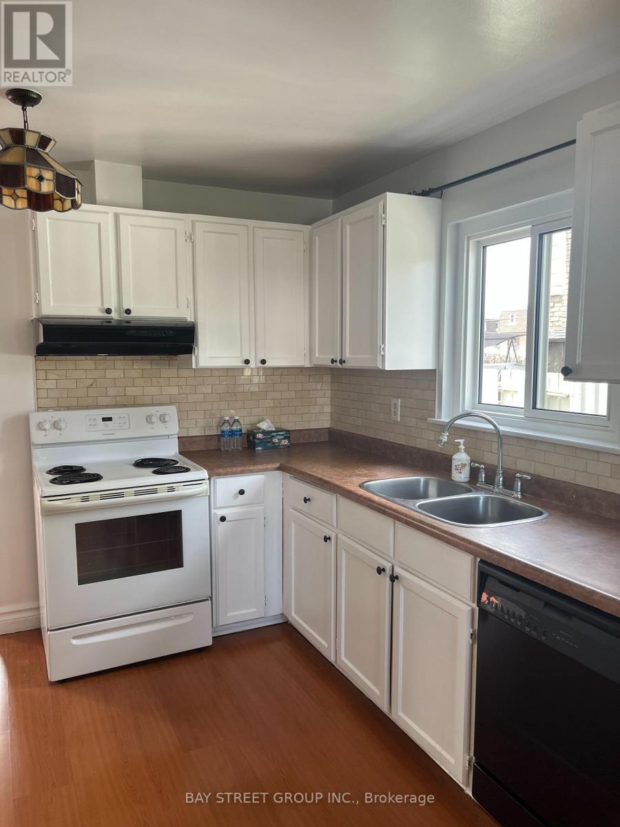 296 KILLDEER STREET E - 17
