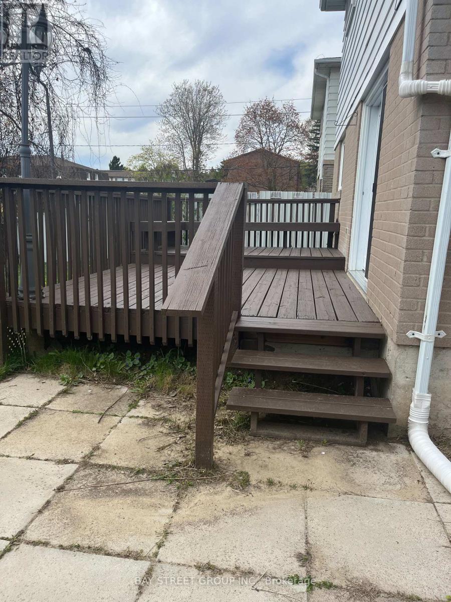 296 KILLDEER STREET E - 26