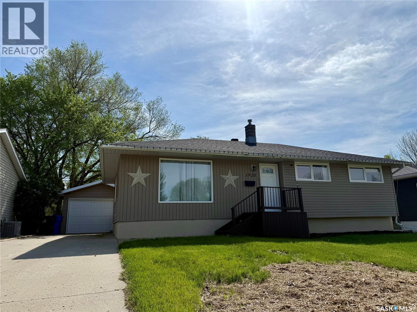 1920 Dyer ROAD - 2