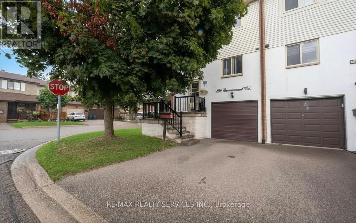#124 124 BARONWOOD COURT - Image 2
