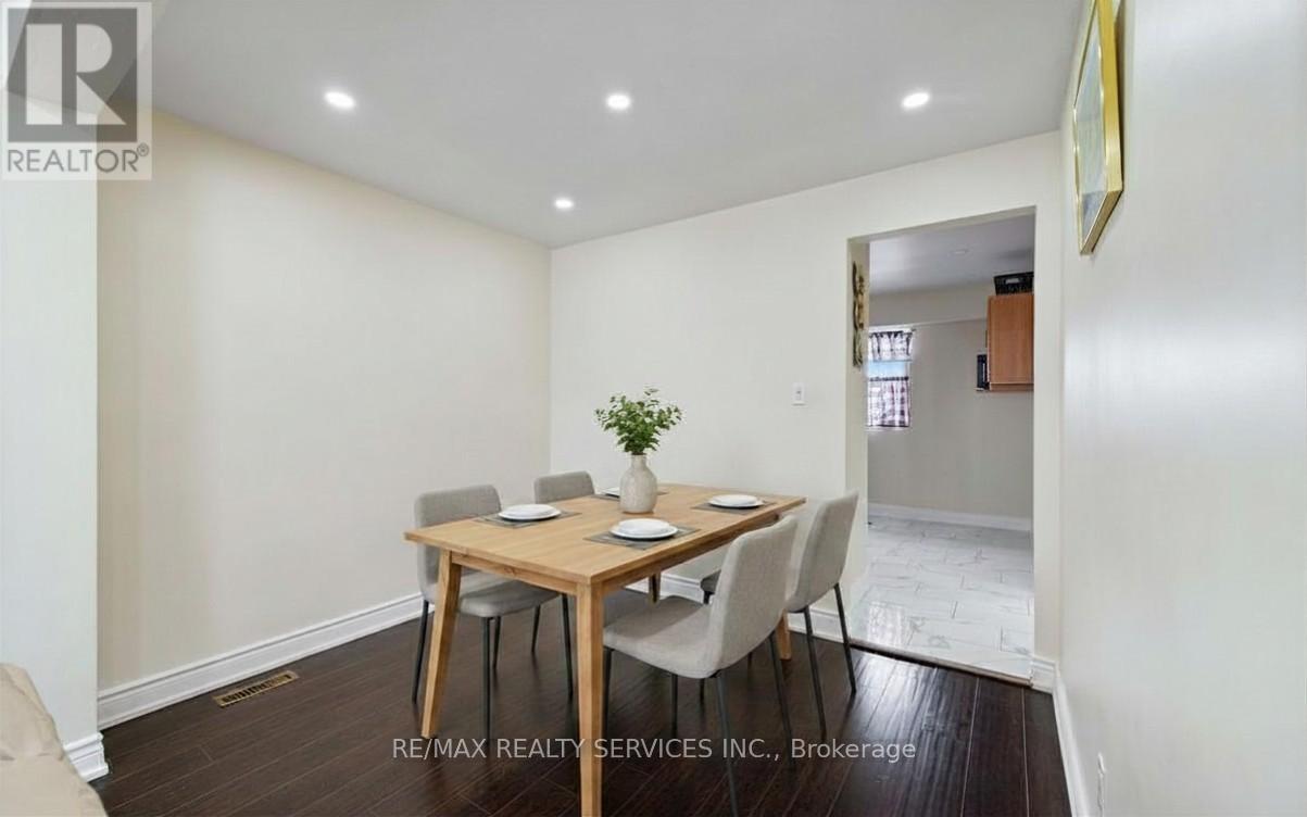 #124 124 BARONWOOD COURT - 11