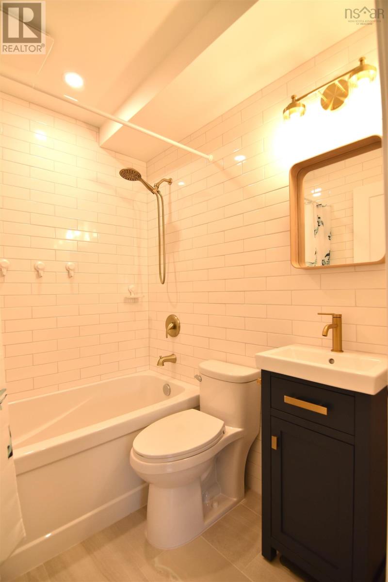 1034 Riverside Drive - 23