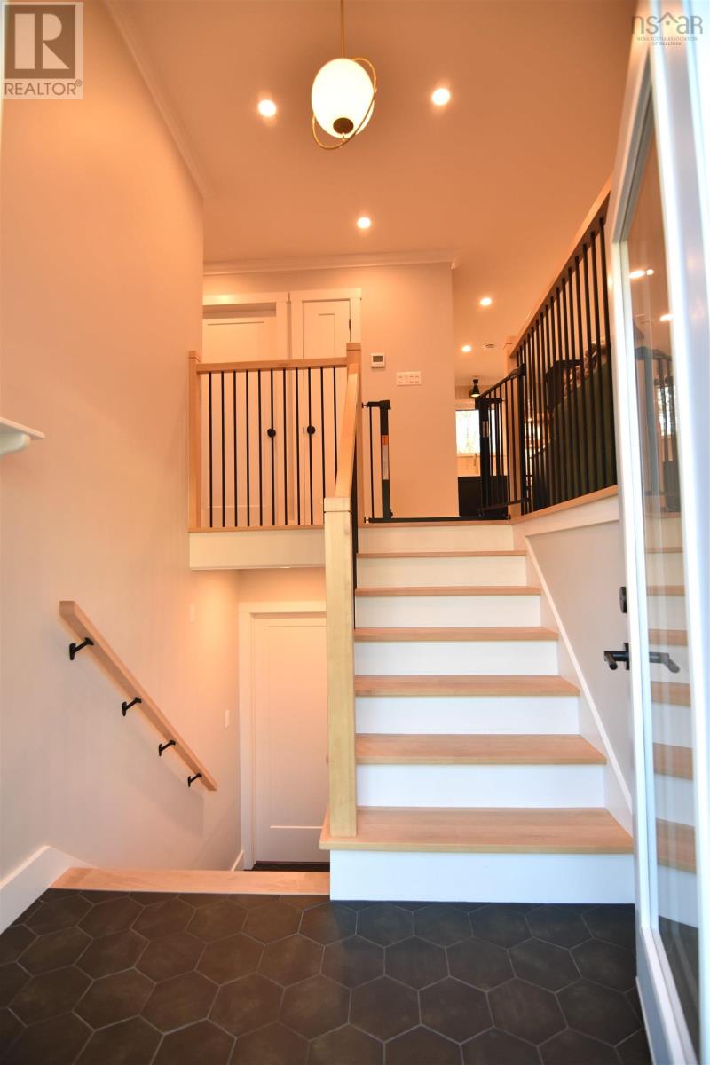 1034 Riverside Drive - 16