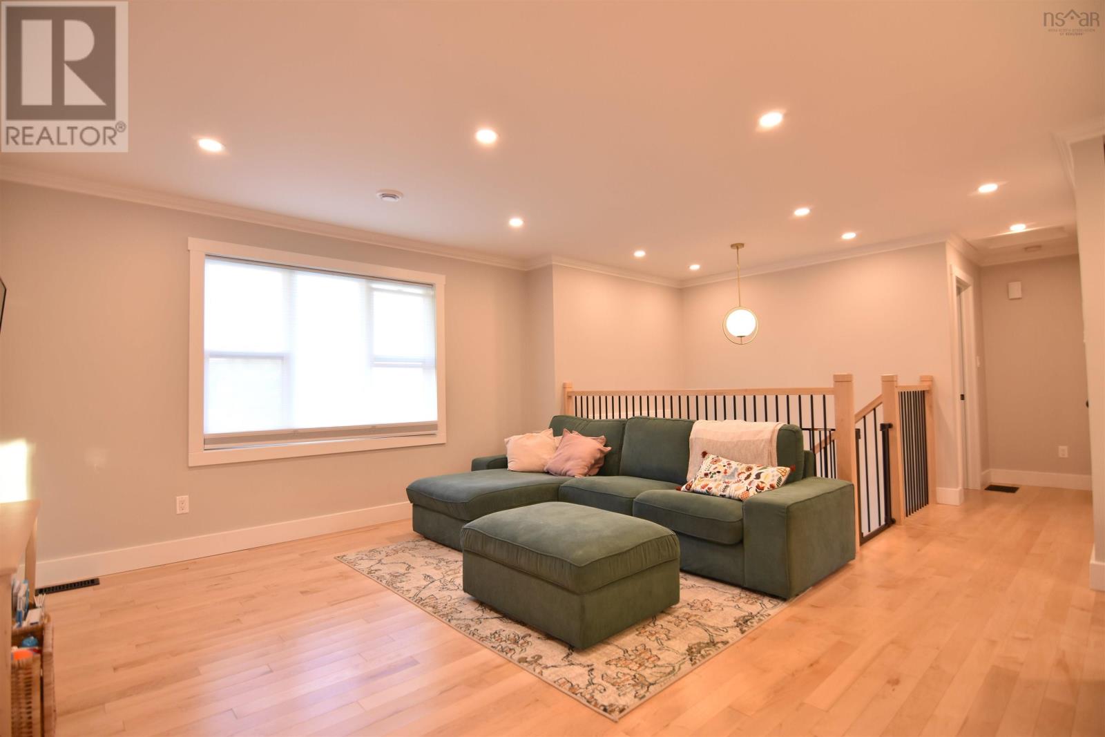 1034 Riverside Drive - 7