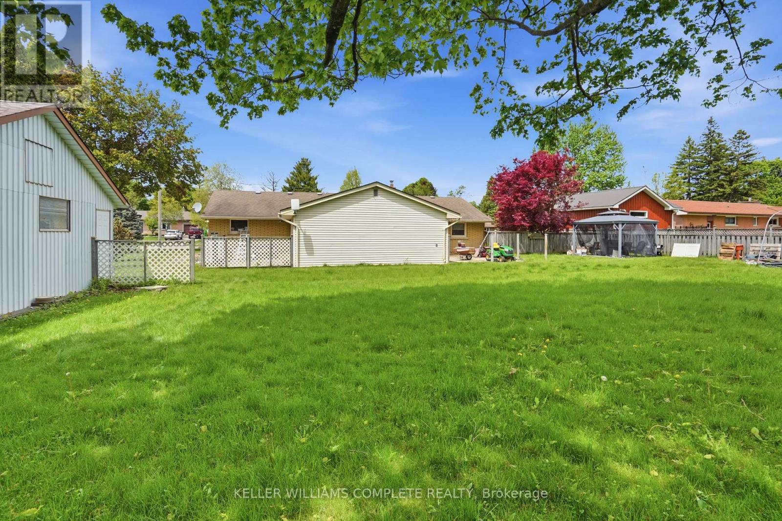 6 STEWART DRIVE - 30