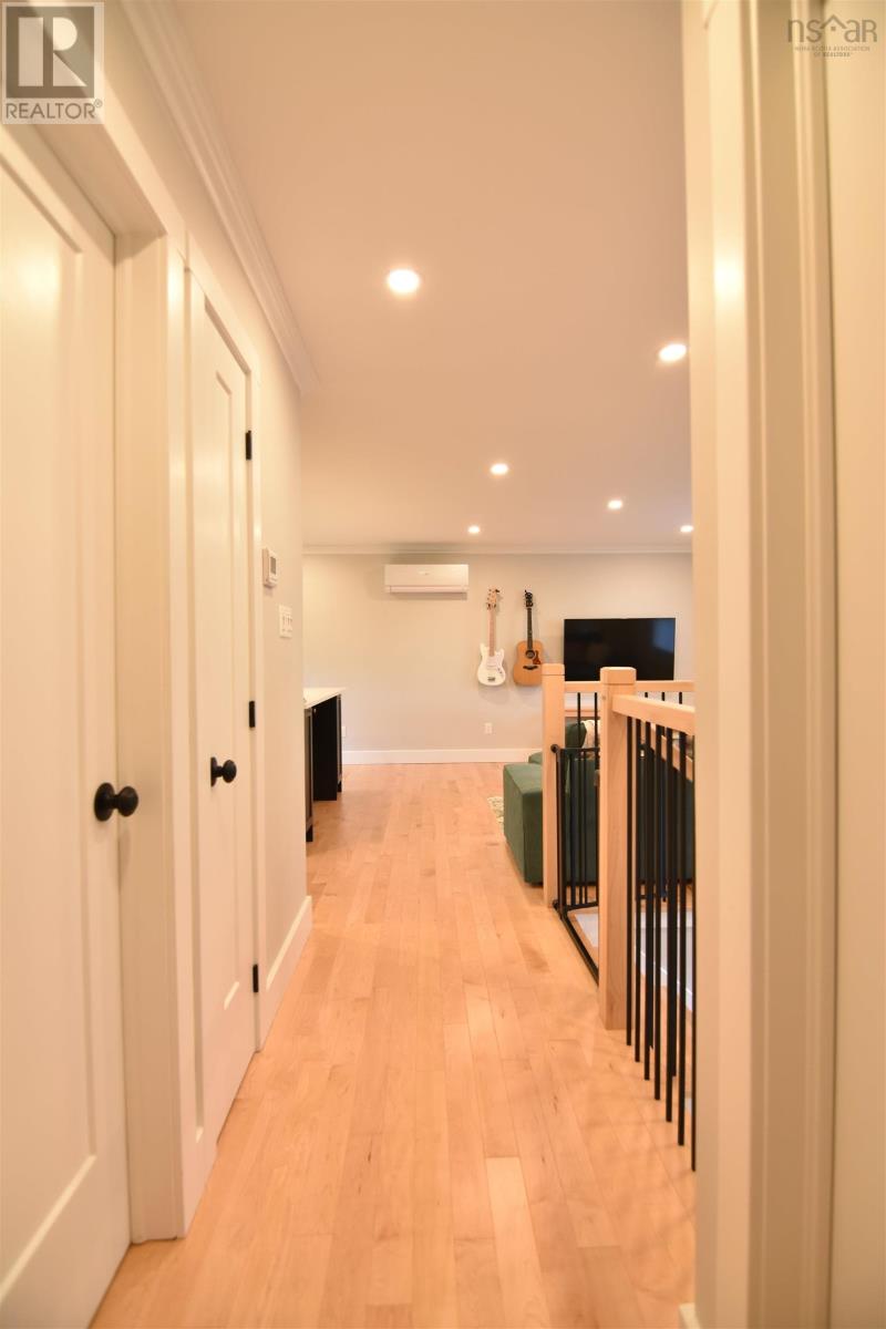 1034 Riverside Drive - 15