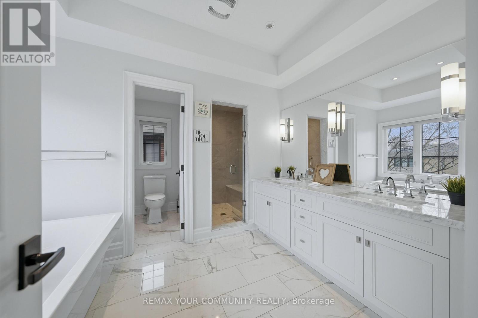 116 FRONTENAC AVENUE - 25