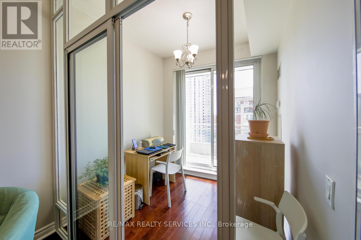 #1215 60 BYNG AVENUE - 18