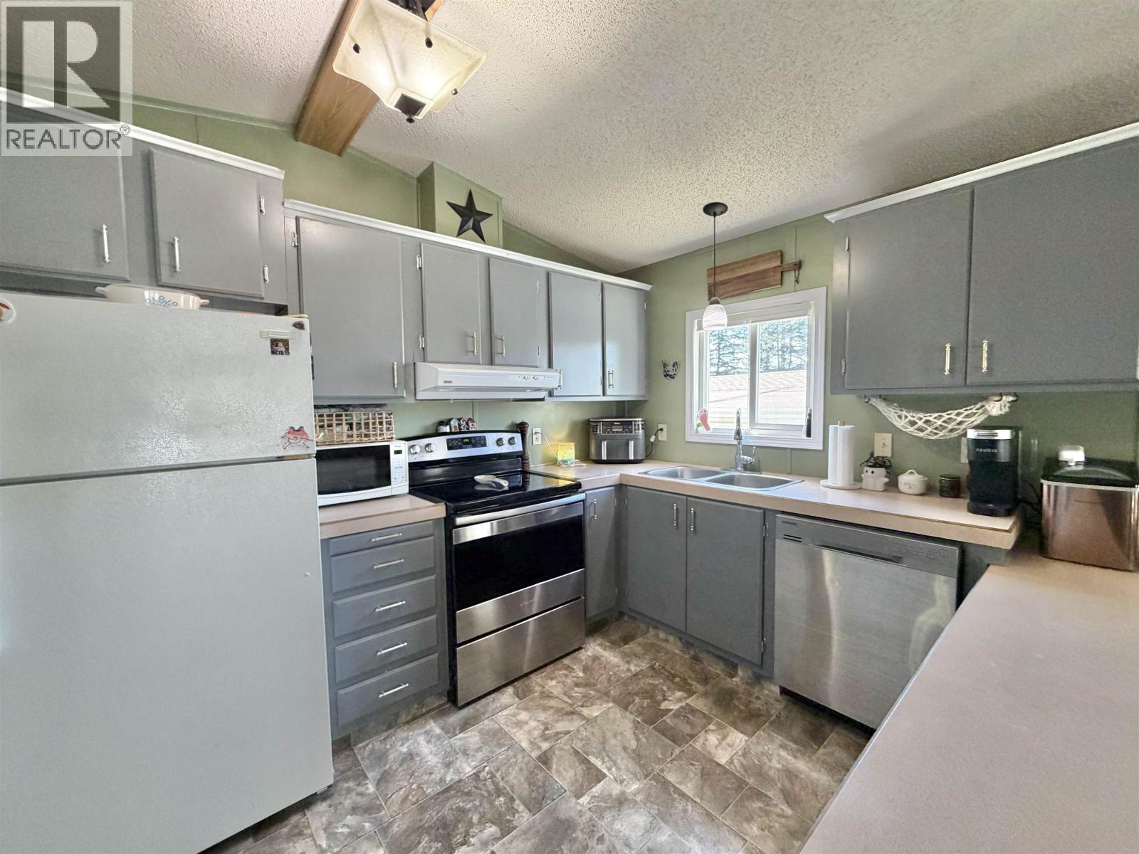 #83 770 N ELEVENTH AVENUE - 5