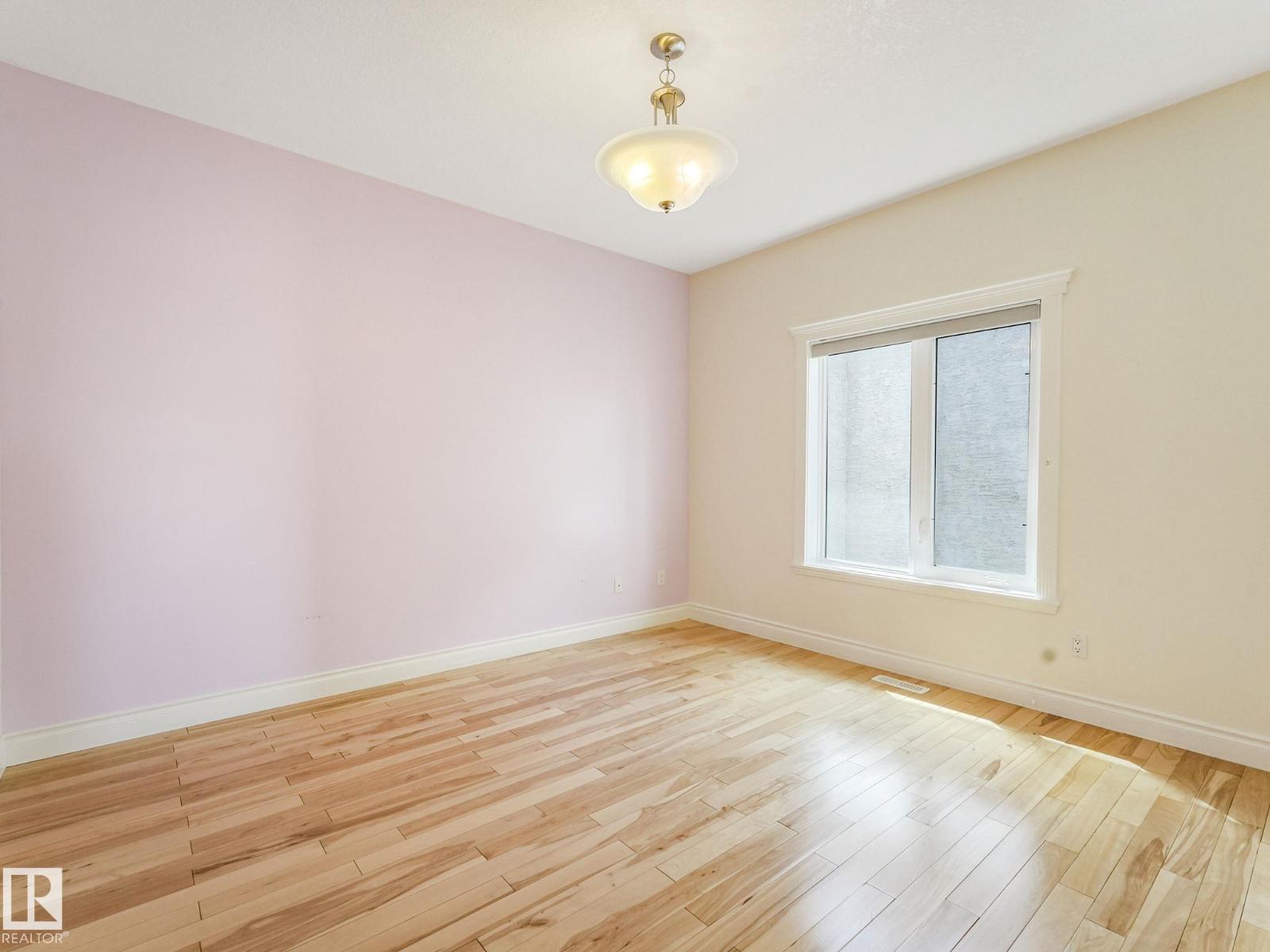 7504 161A AV NW - 36