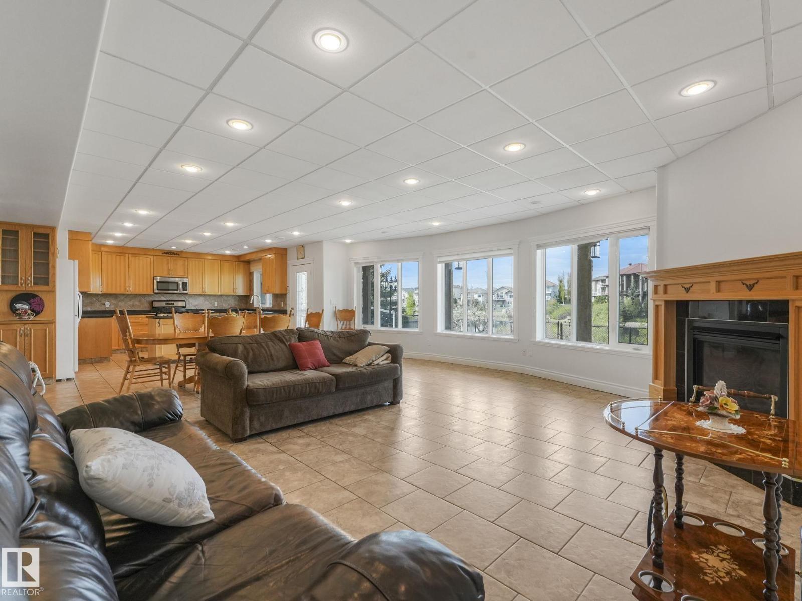 7504 161A AV NW - 39