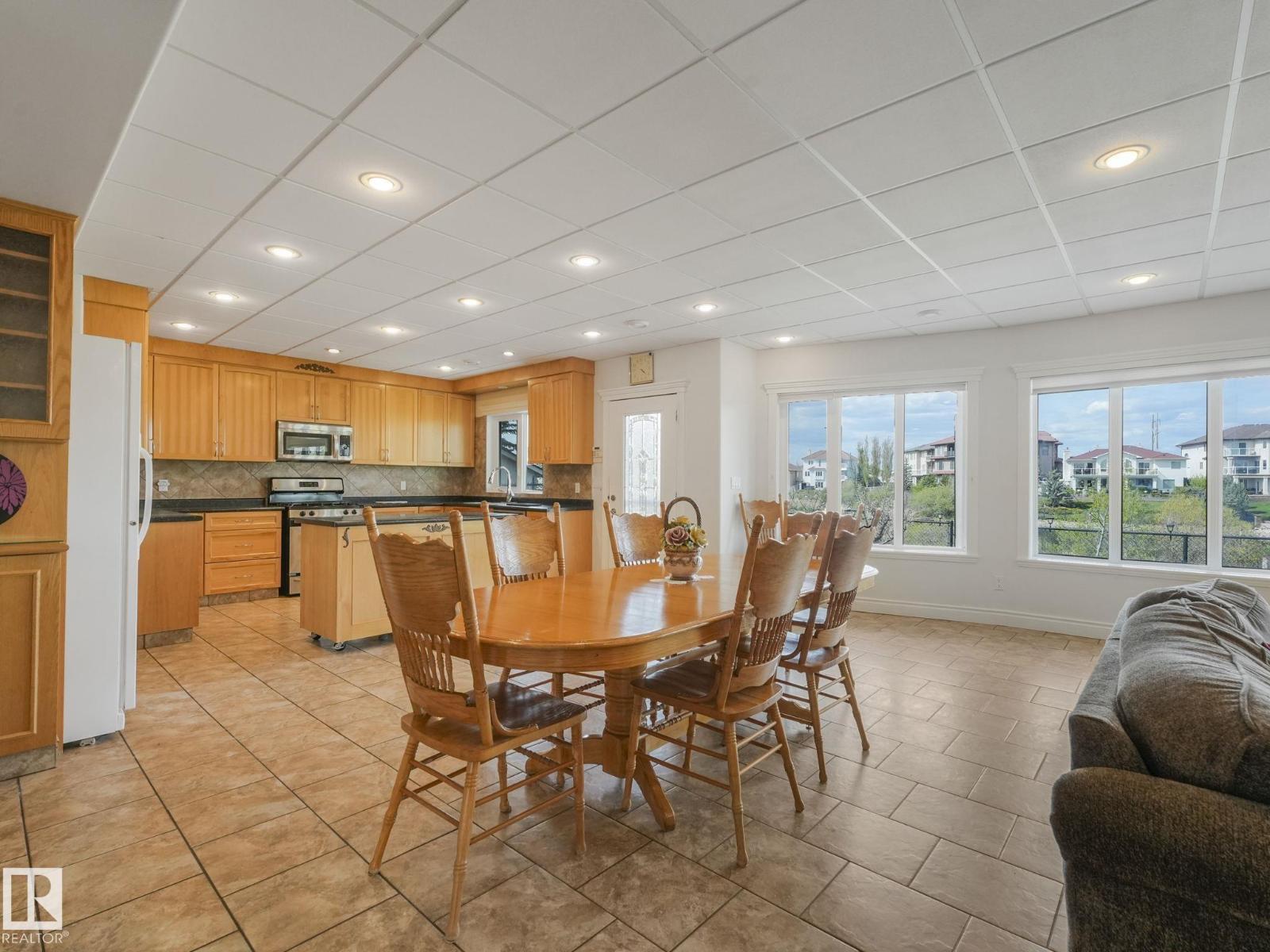 7504 161A AV NW - 42
