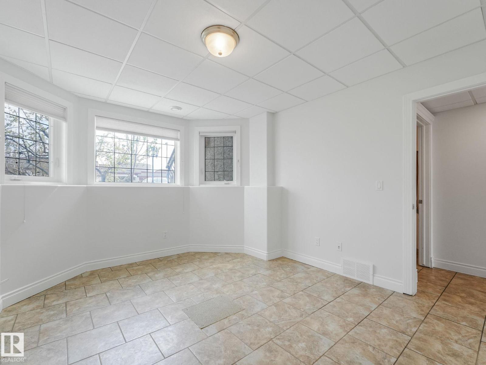 7504 161A AV NW - 49