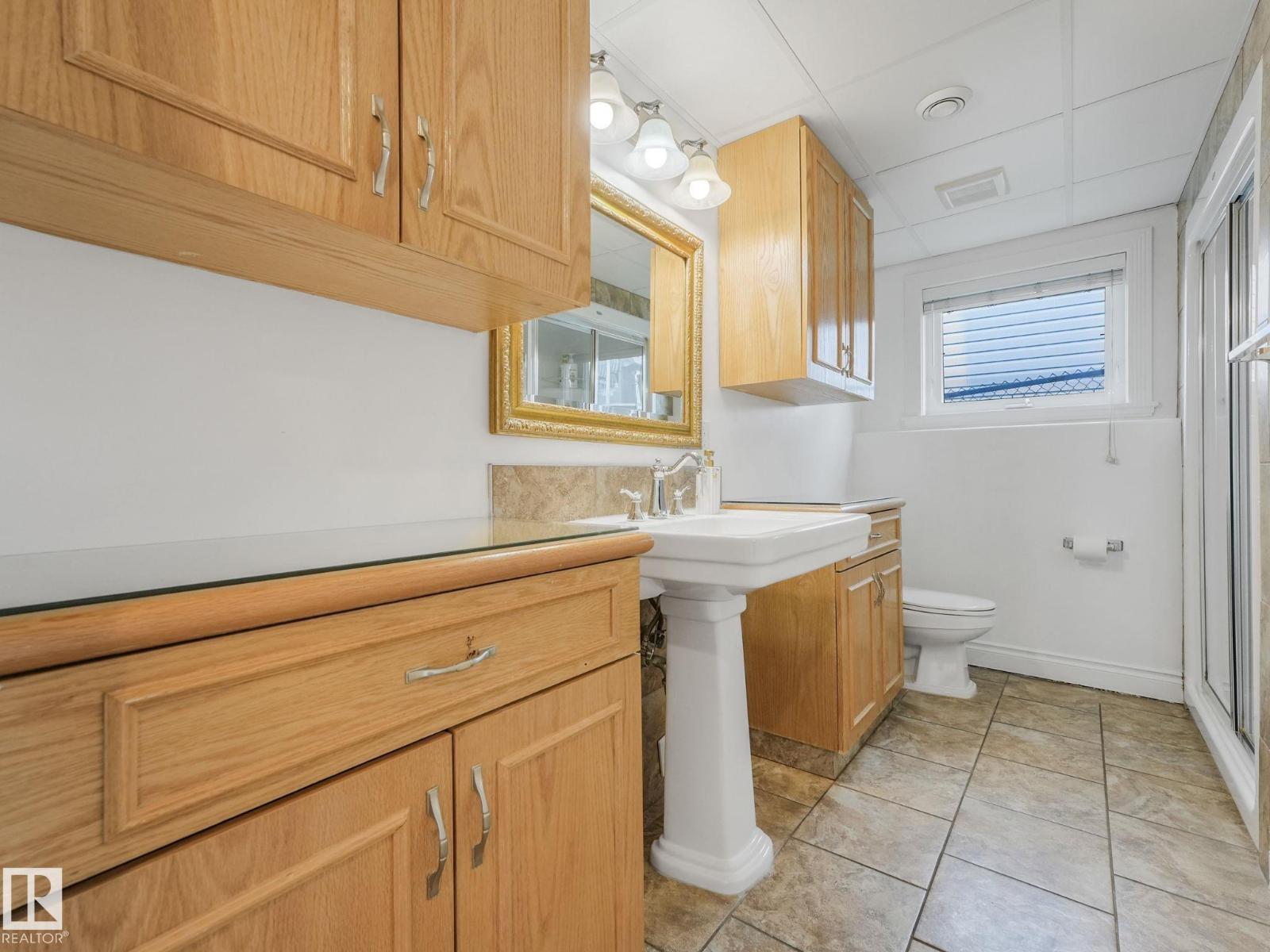 7504 161A AV NW - 51