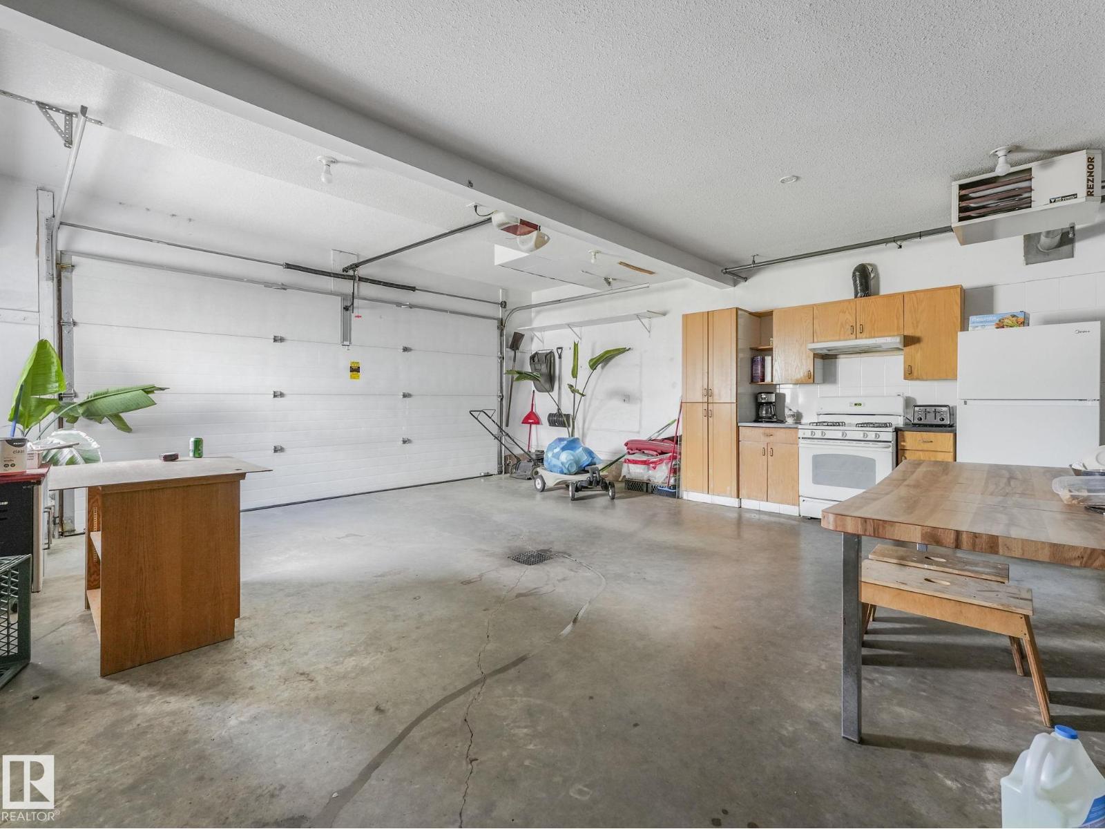7504 161A AV NW - 58