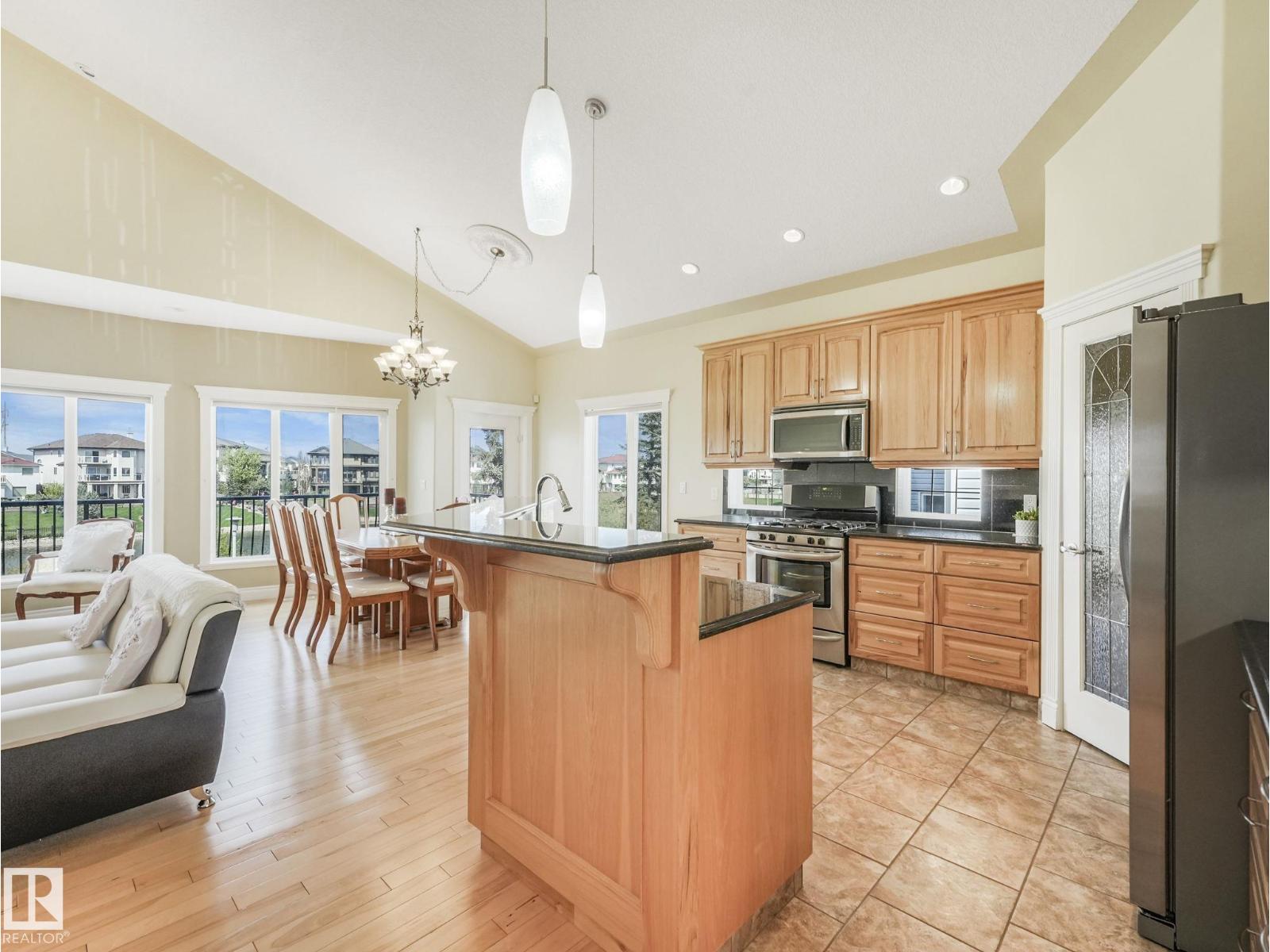 7504 161A AV NW - 9