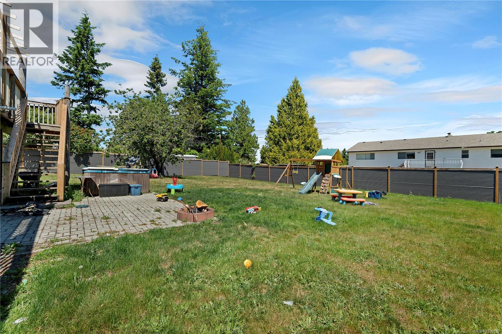 763 Upland Dr - 4