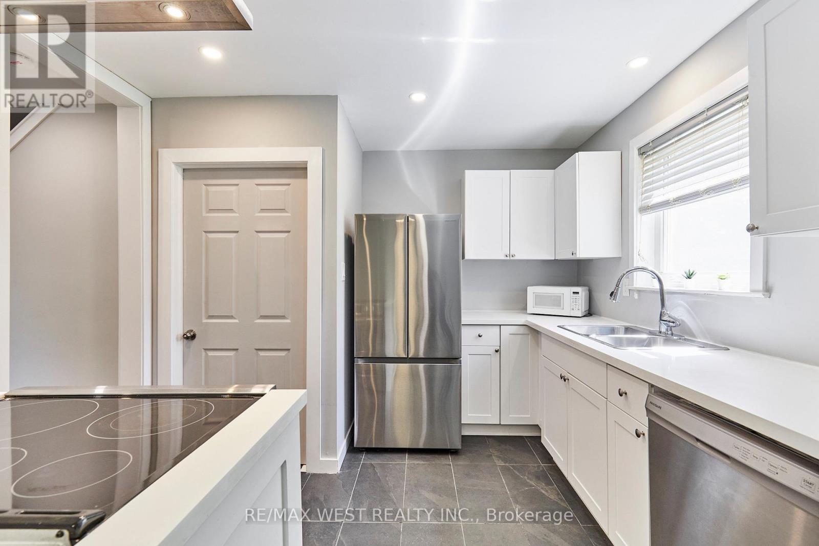 20 MILL STREET - 11